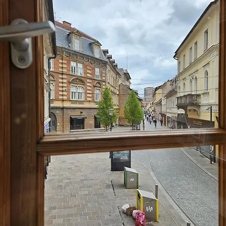 شقة Jager Tour As